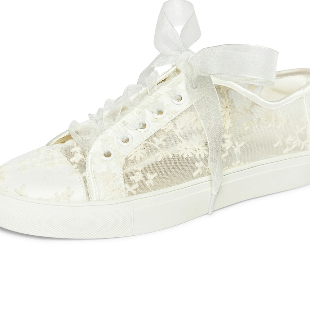 Elegant Lace Women's Sneakers